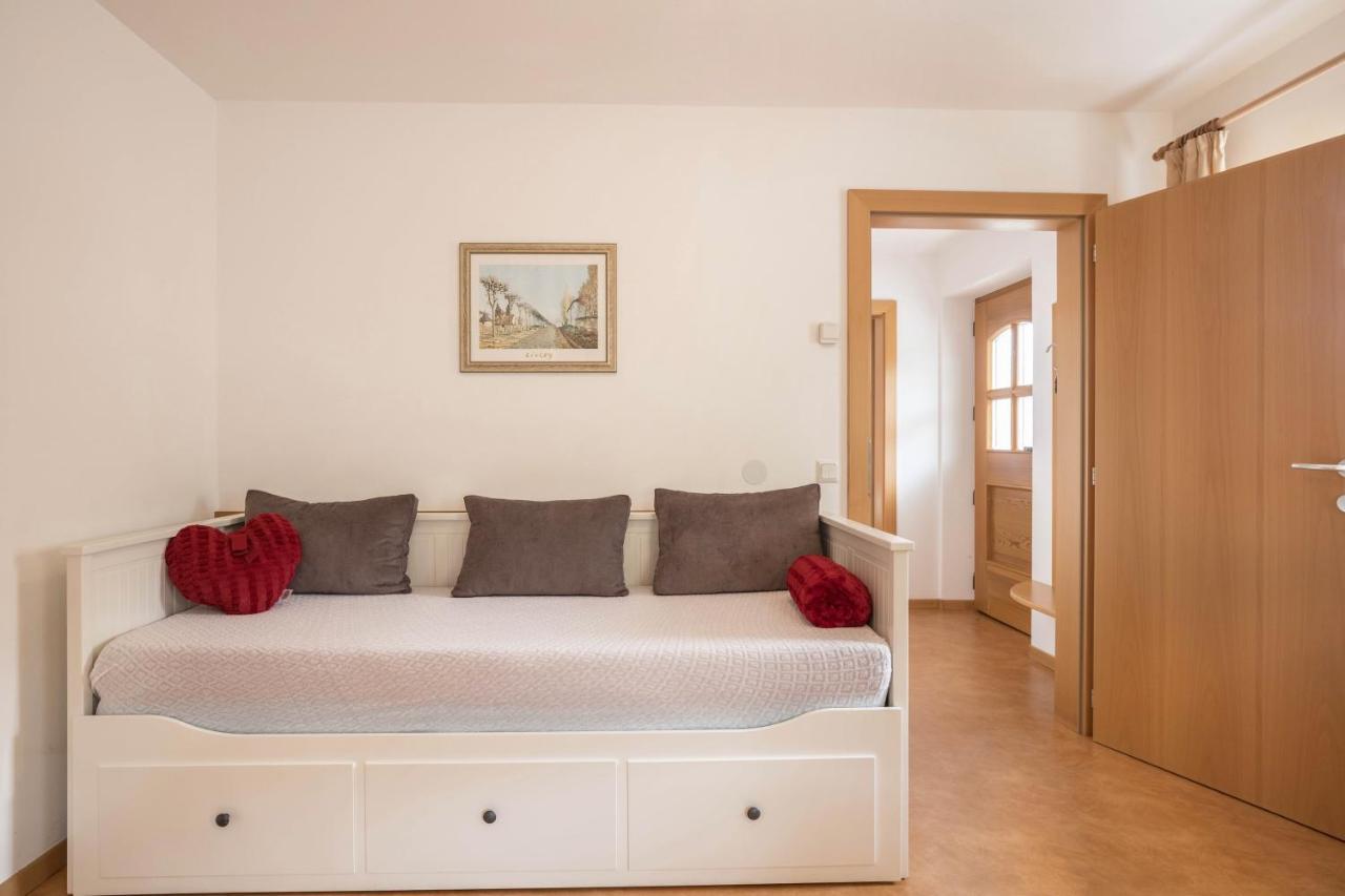 Haus Belodei - Apt A San Martino in Badia Zewnętrze zdjęcie